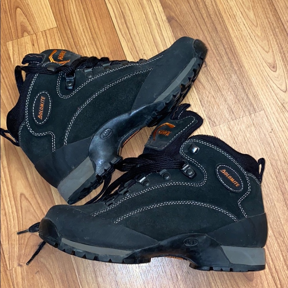 Dolomite boots